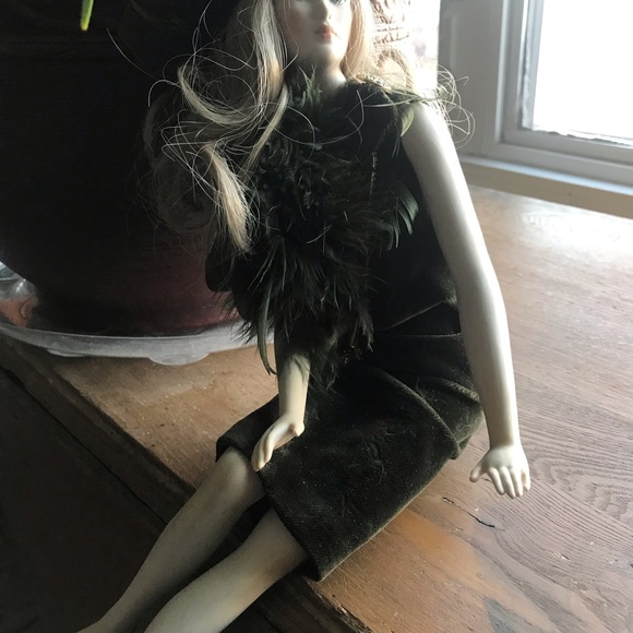 Parisian French porcelain doll; ethereal, mysterious & elegant. 20” - Picture 3 of 4